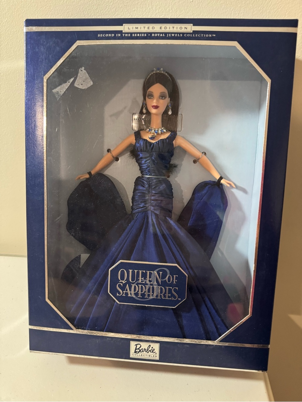 Barbie Queen of Sapphires Collector Box - Deep Blue